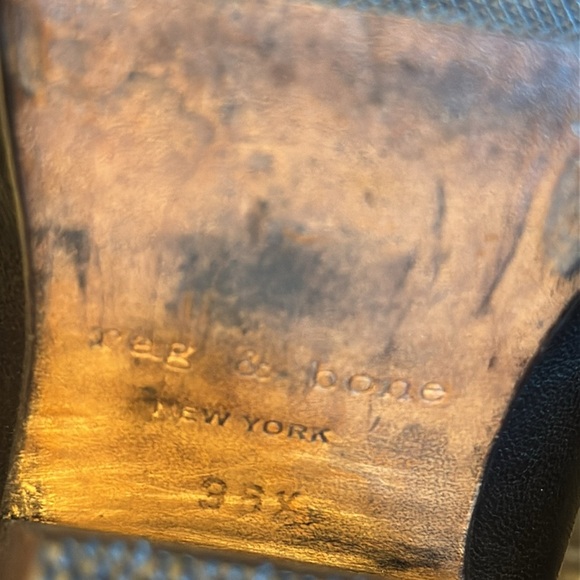 Great condition! Rag and Bone Harrow Booties in Black Leather - Picture 4 of 13